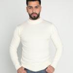 بلوفر برقبة عالية من التريكو