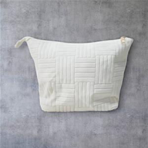 LABEL Women's Beach Towel Zipper Bag