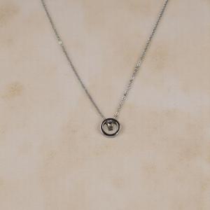 Minimalist Interlocking Circle Pendant Necklace