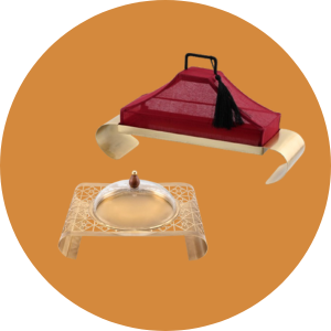 Serving utensils